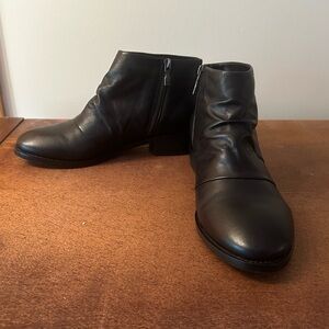 Salvia Black Leather Boots - Size EU 40 (US 9.5) - Classic Minimalist Style